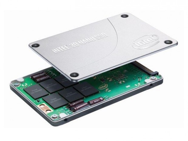 Intel、データセンター向け新SSD発表～1Uで1PBに対応する新フォームファクタ“Ruler”を予告～