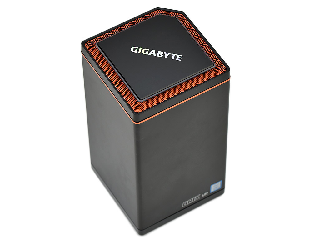 苫小牧バナナ】GIGABYTE 超小型 ゲーミング ベアホーン i7-7700HQ GTX