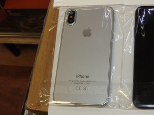 iPhone8_mock_1024x768h