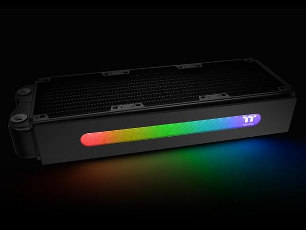 Thermaltake、RGB LED搭載の360mmラジエター「Pacific RL360 Plus RGB Radiator」