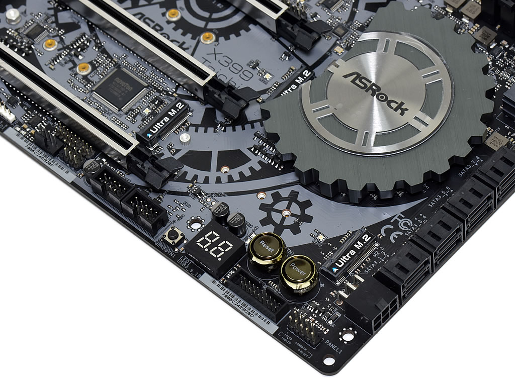 ASRock「X399 Taichi」は、X399最廉価帯ながら、ハイエンド