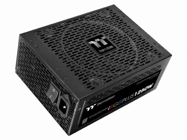 1,680万色RGB LED機能を搭載する80PLUS TITANIUM電源がThermaltakeから