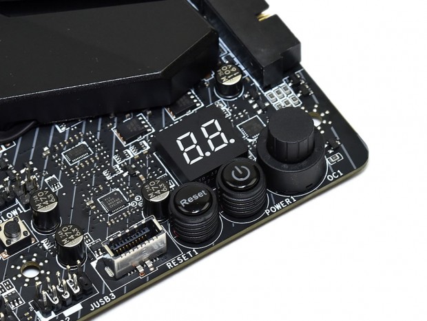 16コアのRyzen Threadripperを活かすゲーミング向けマザーボード「X399