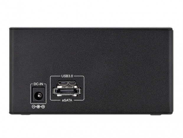 4台のドライブを搭載できるHDD/SSDクレードル、センチュリー「裸族のお立ち台 QUAD」