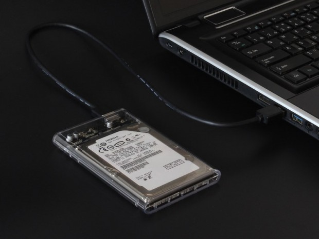 内蔵HDDが視える、珍しいスケルトン仕様の2.5インチHDDケースが上海問屋から