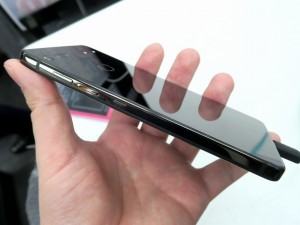Essential_Phone_akiba_1024x768g