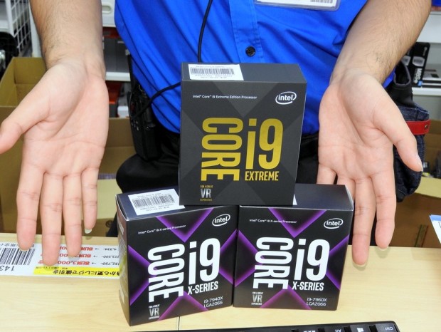 18コア/36スレッドのCore X最上位「Core i9-7980XE」発売開始 18コア/36スレッドのCore X最上位「Core i9-7980XE」発売開始