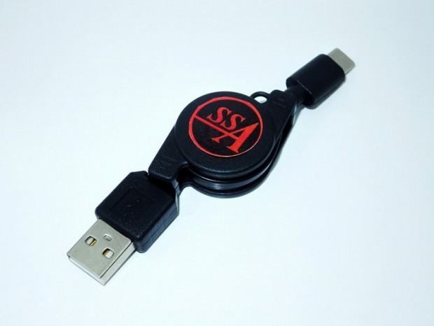 巻取り式でも急速充電OK。最大1.8A対応の充電専用Type-Cケーブルがエスエスエーから
