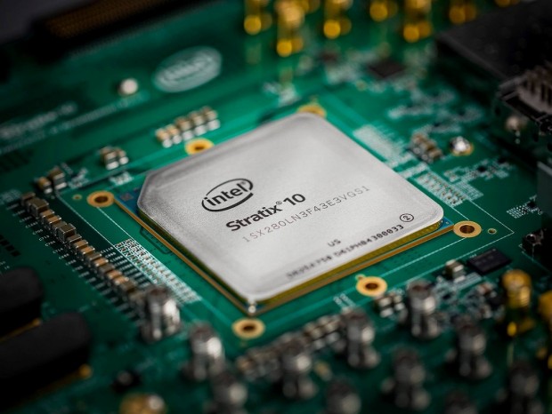 インテル、クアッドコアARMを統合した高性能FPGA「Intel Stratix 10 SX FPGA」出荷開始