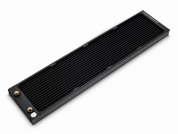 140mmファンを片面4基搭載できるスリムラジエター、EK Water「EK-CoolStream SE 560」