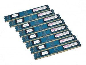 GIGABYTE「MZ31-AR0」と32コアEPYCで体験する最新サーバーの世界