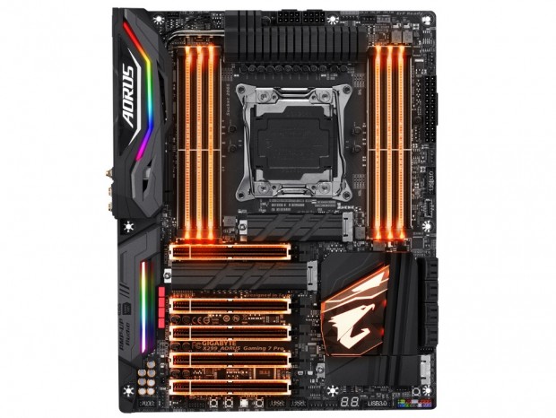 i9-7980XEのために設計されたX299マザーボード、GIGABYTE「X299 AORUS Gaming 7 Pro」