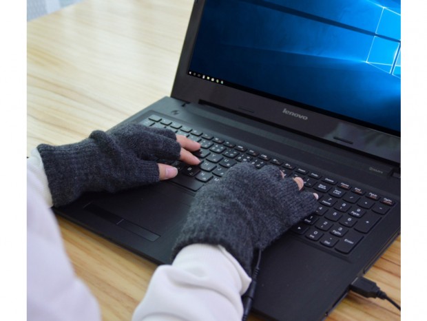 グローブ型高出力USBカーボンヒーターを内蔵する「USB指までヒーター手袋」がサンコーから