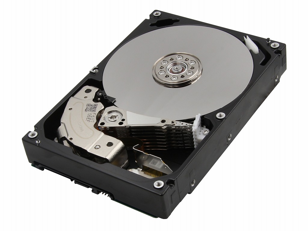 年間ワークロード180TB。容量10TBのNAS向け高耐久HDDが東芝