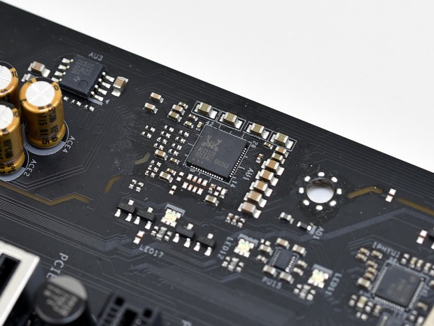 ワンランク上の機能と品質。コスパ最強ミドルレンジ、ASRock「Z370