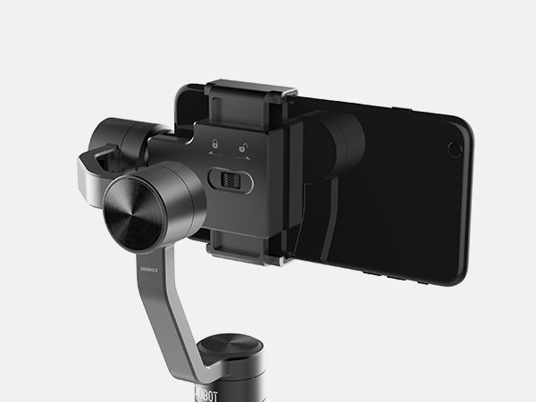 産業用ロボットのノウハウを活かしたスマホ用スタビ「DOBOT Rigiet」が発売