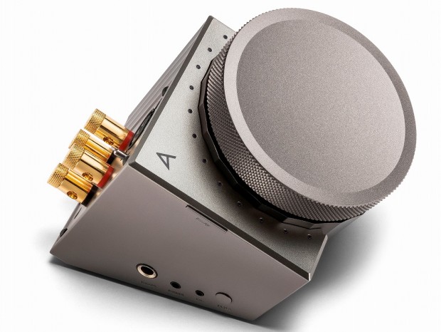 PCM 32bit/384kHz、DSD256対応のハイレゾオーディオアンプ「Astell&Kern ACRO L1000」