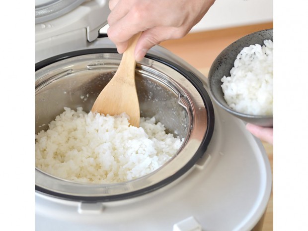 予約殺到。誰でも簡単に糖質制限できる、糖質33％カットの「糖質カット炊飯器」が発売