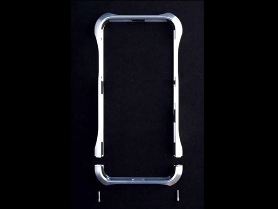 ジュラルミン削り出しの職人ケースにiPhone X版。入曽精密から「REAL EDGE C-6 for iPhoneX」今週発売