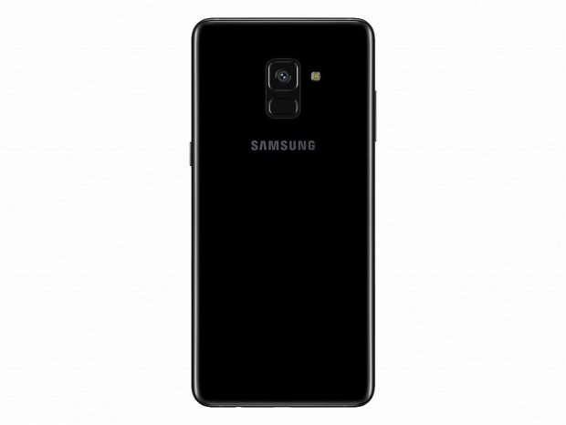 Samsung、18:9ディスプレイとデュアルフロントカメラ搭載スマホ「Galaxy A8(2018)」「A8+(2018)」