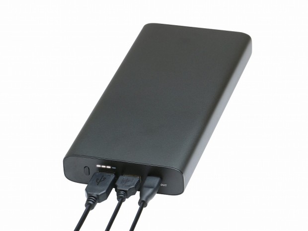 MacBookに給電できるUSB PD対応の超大容量モバイルバッテリー「世界超速」がフォースメディアから