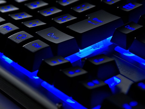 メンブレンらしからぬキータッチ。バックライト機能搭載キーボードがサンワサプライから