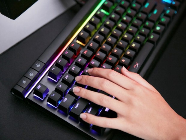 HyperXから、Cherry MX RGB搭載の大型ゲーミングキーボード「Alloy Elite RGB」が登場
