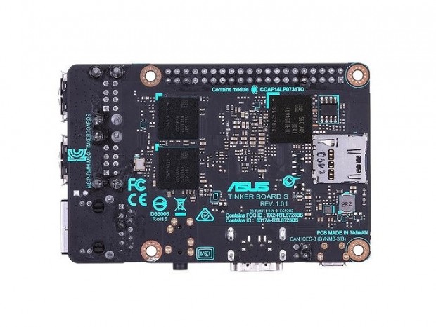 16GB eMMCを搭載するラズパイ対抗SBC、ASUS「Tinker Board S」