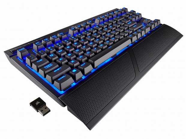 CORSAIR、有線・無線両対応のメカニカルキーボード「K63 Wireless」＆マウス「DARK CORE RGB」