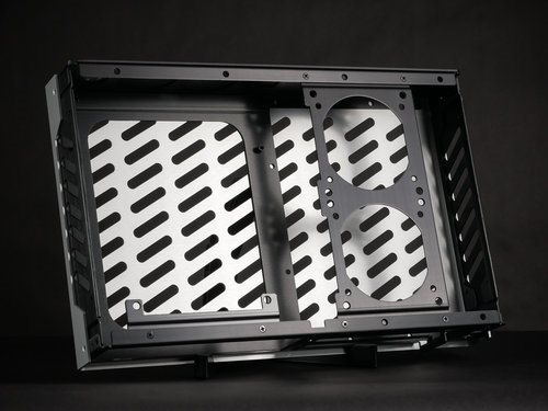 VGAを搭載できる5Lサイズの超小型Mini-ITXケース、NFC Systems「Skyreach 4 Mini」