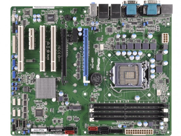 レガシーインターフェイス充実のIntel C236マザーボード、ASRock「IMB-X790」