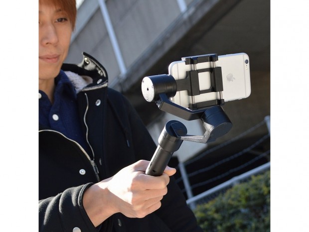 ターゲットを“自動追尾”するスマホ用3軸スタビライザーがサンコーから