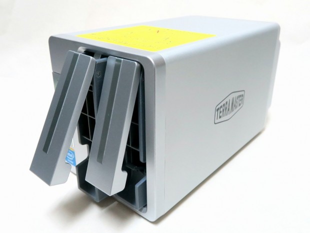 TerraMasterのコスパ優秀なエントリーNASキット「F2-220」を使ってみる