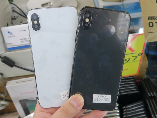 さて何に使う 賛否両論の Iphone X が格安で体感できるモックアップが入荷 エルミタージュ秋葉原