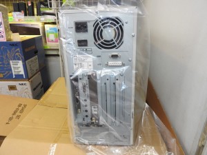 Windows 95搭載の「PC-9821」が未使用で発見される。いったいどこに