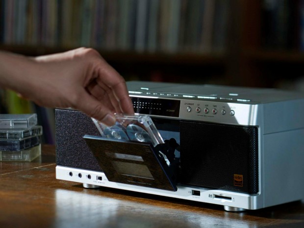 カセット/CDをハイレゾ再生できるCDラジカセ、東芝「TY-AK1」3月下旬発売