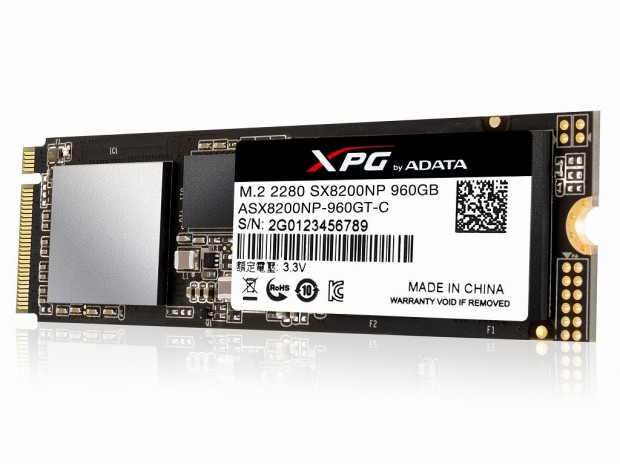 最大転送3.2GB/sのゲーマー向けNVMe M.2 SSD、ADATA「XPG SX8200」国内発売開始