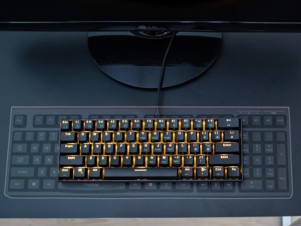 上海問屋、HHKBサイズの赤軸風メカニカル搭載キーボードを税抜3,999円で発売