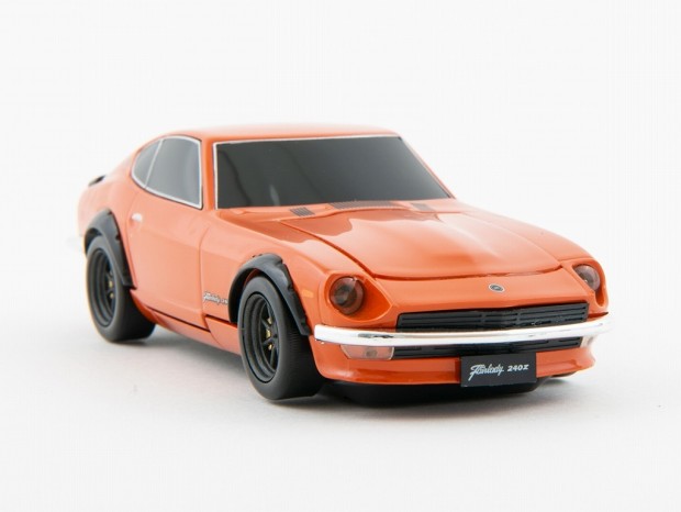 往年の名車「フェアレディ240Z」を忠実に再現した自動車型モバイルバッテリー