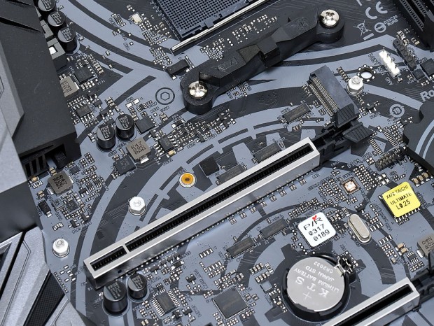 独自機能を刷新。第2世代Ryzen対応フラッグシップ、ASRock「X470
