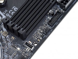 x470t_34_1024x768