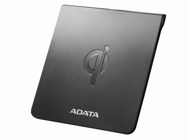 iPhoneを置くだけで充電できるQi対応充電器、ADATA「CW0050」