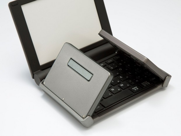 キングジム、電子ペーパーディスプレイ搭載のデジタルメモ「ポメラDM30