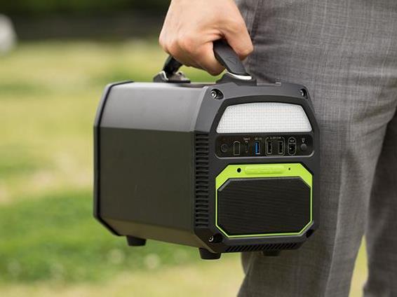 容量124,800mAh、出力300Wのポータブル電源が「AKIBA STARTUP」で展示中