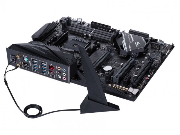 ASUS ROG、無線LAN搭載のOC向けX470マザー「ROG CROSSHAIR VII HERO(WI-FI)」発売