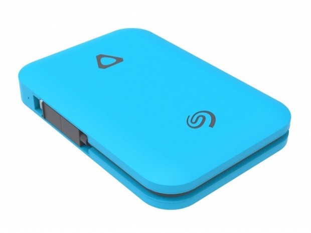 Seagate、VRヘッドセット向けのバッテリー内蔵ポータブルドライブ「VR Power Drive」