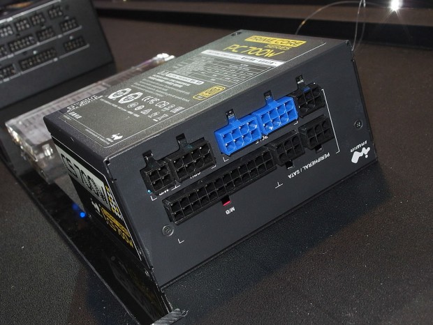inwinpc700w_1024x768b