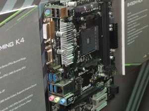 2018_comp0607_0_asrockMB_11