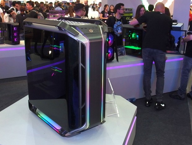 COMPUTEX】改良したらこうなった。Cooler Master「COSMOS 700M」2つの