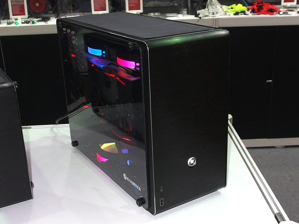 美品 RAIJINTEK OPHION EVO MINI-ITXケース Amazon.com: RAIJINTEK OPHION EVO ALS Mini-ITX Case – Compact